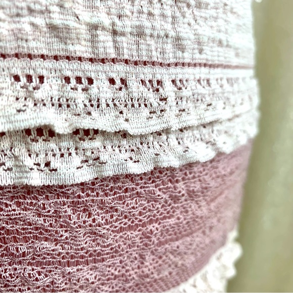 Monoreno Sleeveless Crochet/Lace Bodycon Pink/Blush Dress with Adjustable Slip - Picture 7 of 8